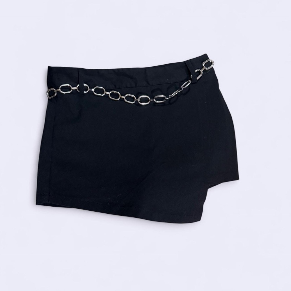Current Mood Black Shorts with Silver Chain